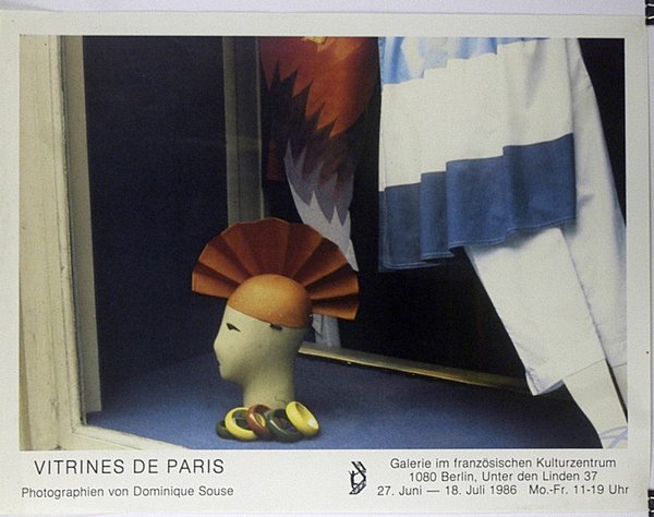 Ausstellungsplakat Vitrines de Paris - Photographien von Dominique Souse 1986